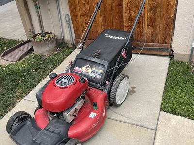 Troy-bilt self propelled lawnmower runs great.