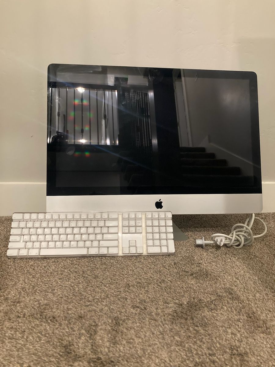 27 Apple iMac Computer