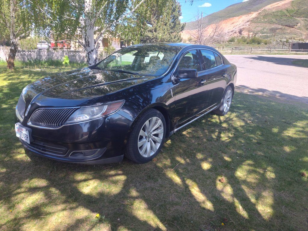 2014 Lincoln MKS Base