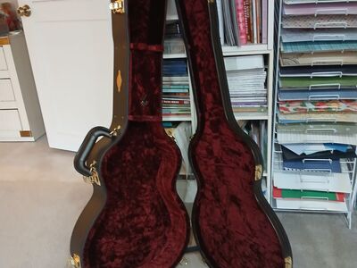 Taylor Hard Shell Guitar Case