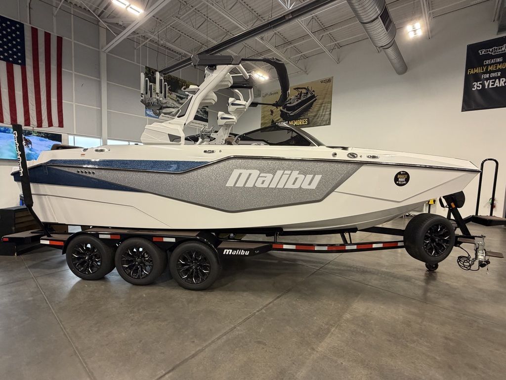 2026 Malibu Boats M242