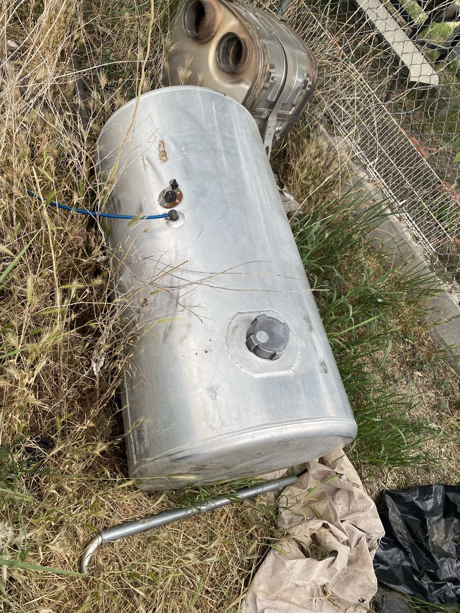 Diesel tank 100 gallon