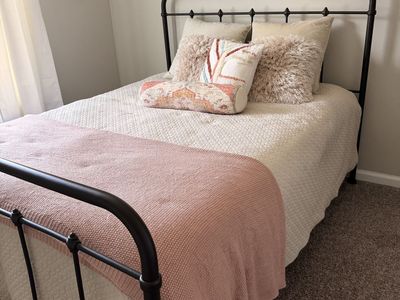 Black Metal Queen Size Bed Frame - Classic Style, Sturdy Construction