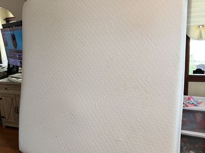 Tempur-Pedic Cloud Luxe Medium Memory Foam Mattress King Size