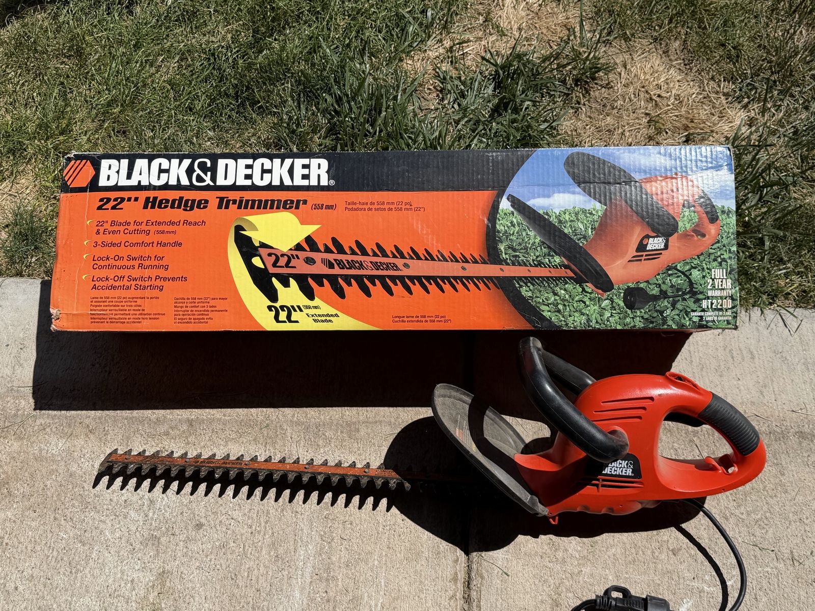 Black & Decker 22" Electric Hedge Trimmer with Lock-On Switch