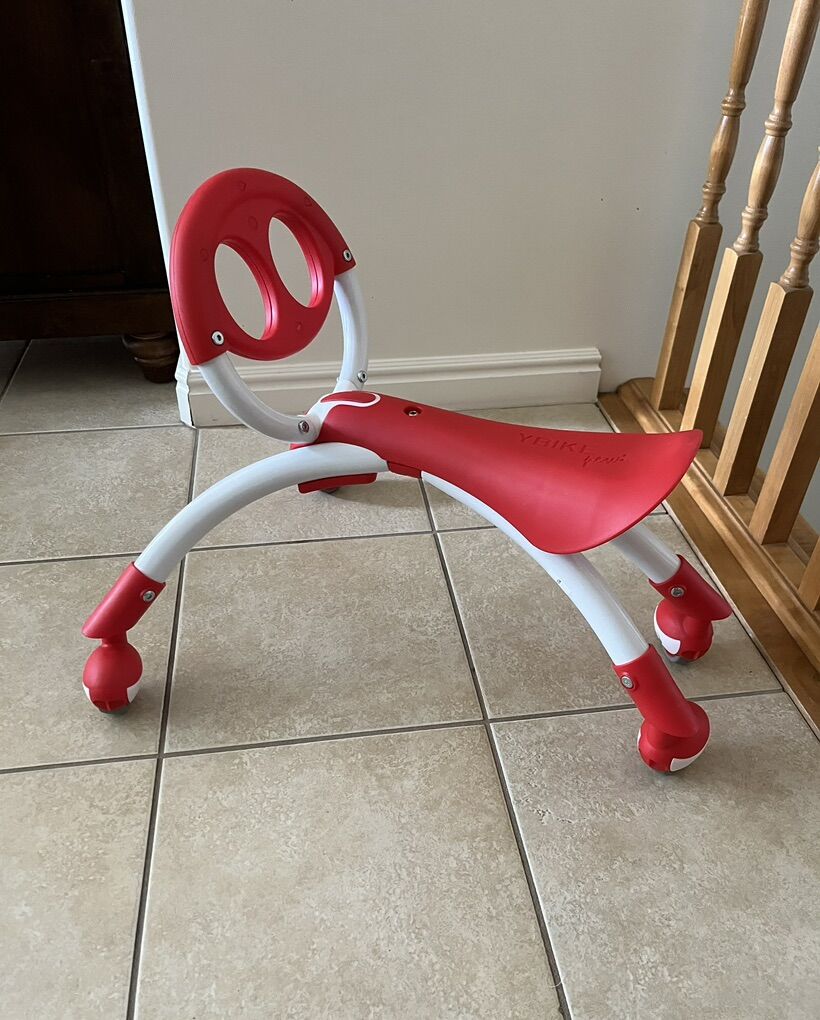 Pewi walking ride on y bike