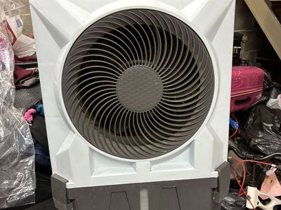 Hessaire Portable Evaporative Cooler/Swamp Fan - Gray/White