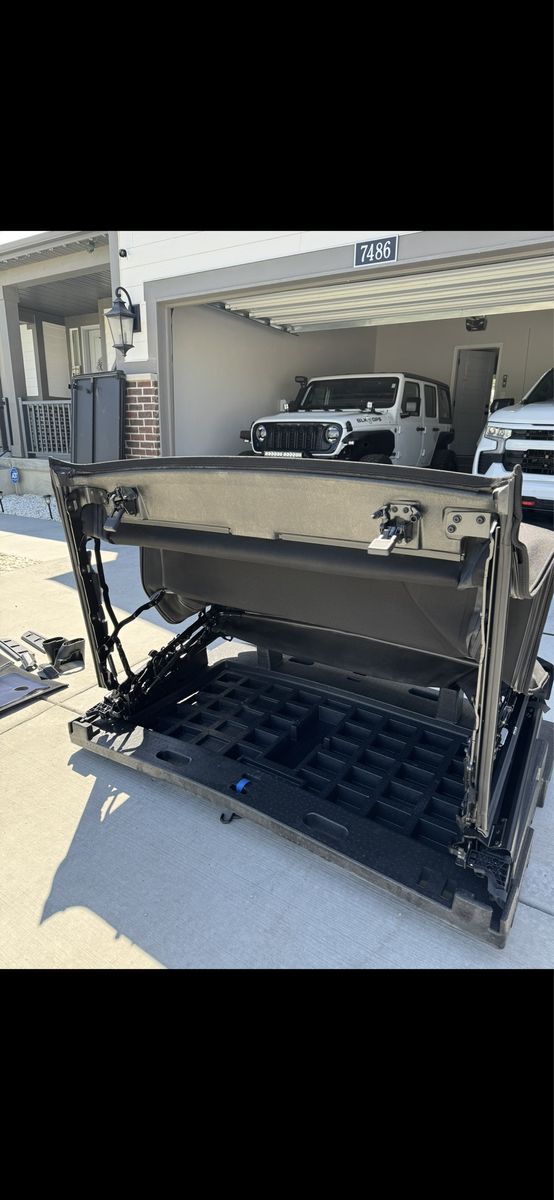 Bronco Retractable Roof Cover