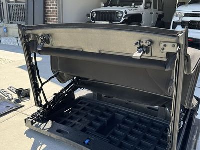 Bronco Retractable Roof Cover