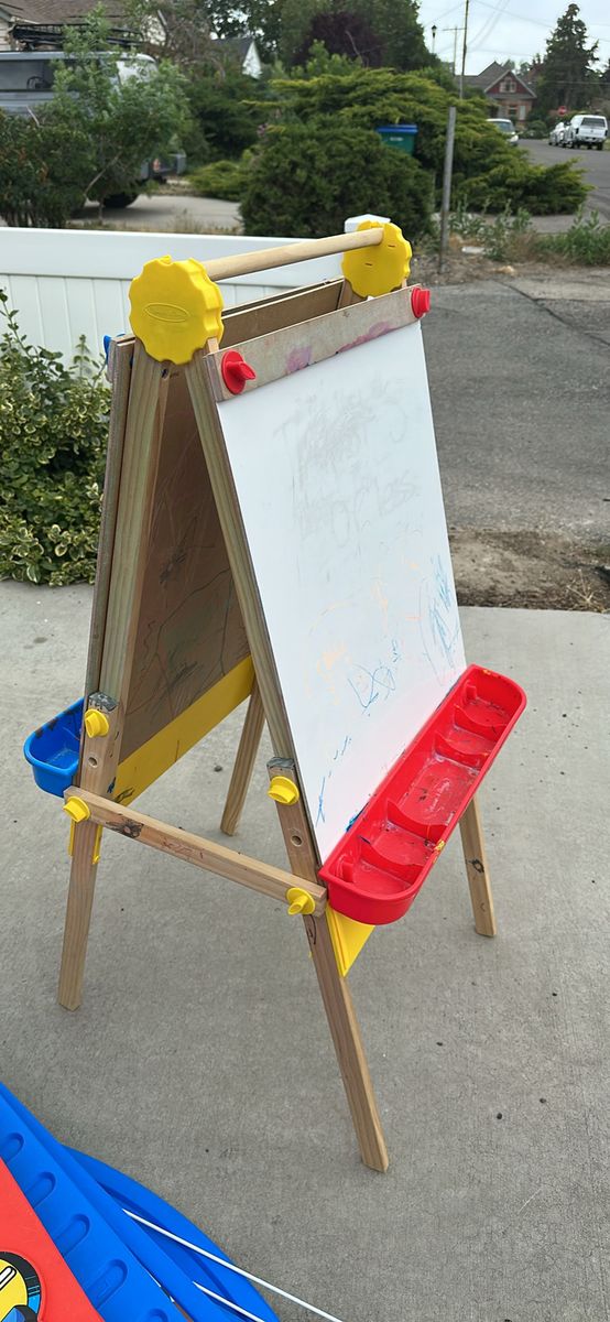 Kids Wooden Art Easel - Double-Sided Chalkboard & Whiteboard with Storage Trays