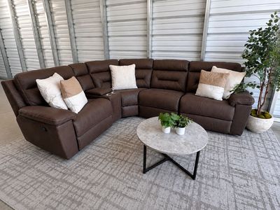 COSTCO 5-PIECE MANUAL RECLINER SECTIONAL — FREE DELIVERY