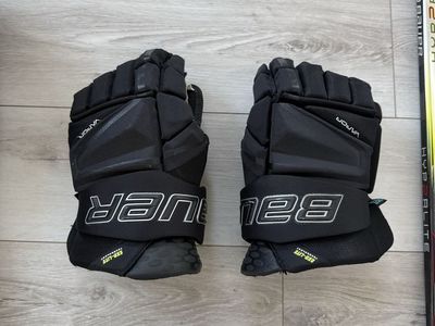 Lightly used Hockey Gear