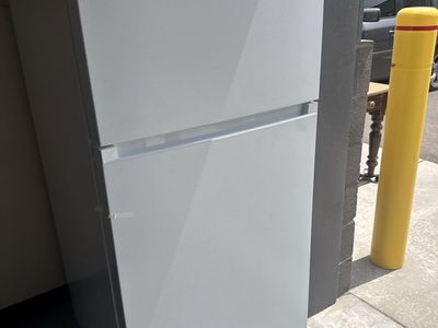 New Open Box Midea 20.5 cu. ft. Garage Ready Top-Mount Refrigerator