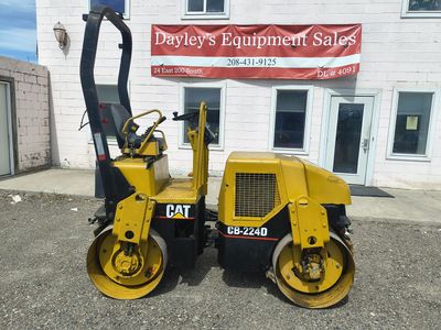 Caterpillar CB-224D Compactor / Roller