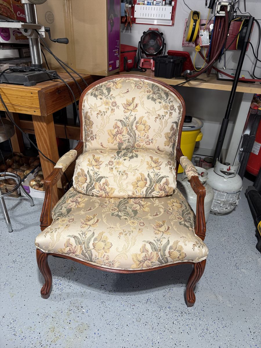 Main image 12