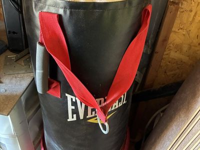 Everlast MMA Heavy Punching Bag with Stand - Excellent Condition