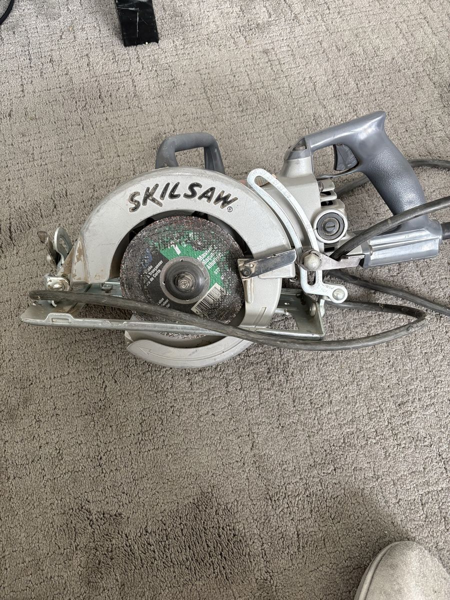 SKILSAW HD77 7-1/4" Worm Drive Circular Saw - Heavy Duty, 13 Amps