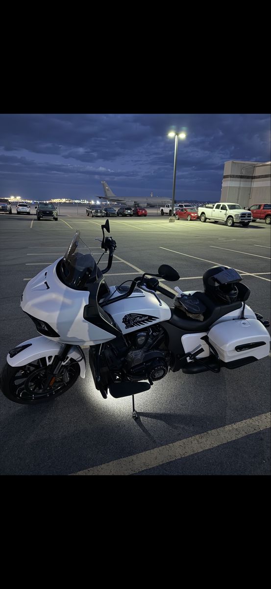 2021 Indian Challenger Darkhorse