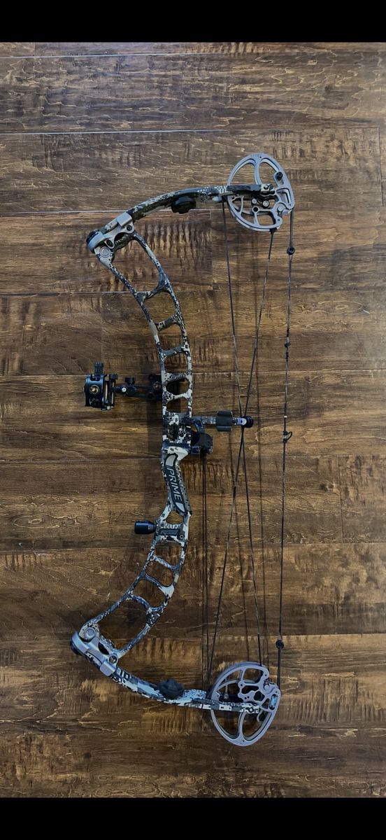 Prime RIZE brand new limbs and strings