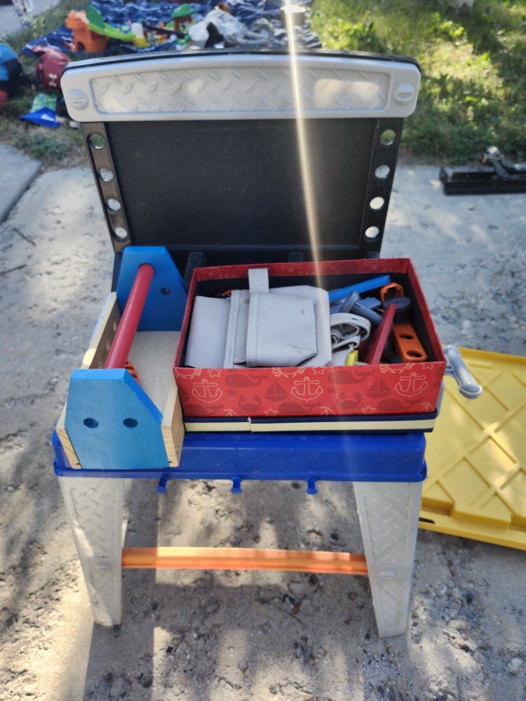 Children's Plastic Toy Workbench Playset with Accessories and Tool Caddy