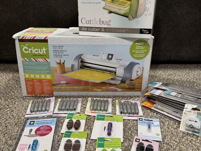 Cricut Expression 2 + Cuttlebug Die Cutter & Embosser Bundle w/ Tools & Pens