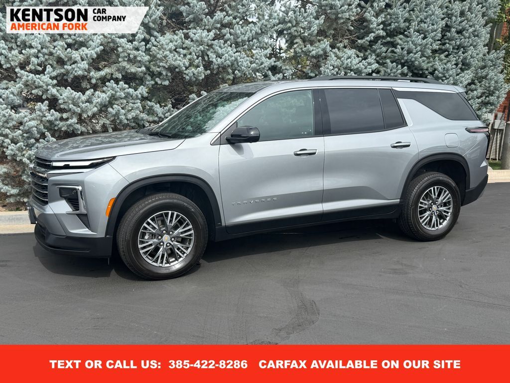 2024 Chevrolet Traverse LT