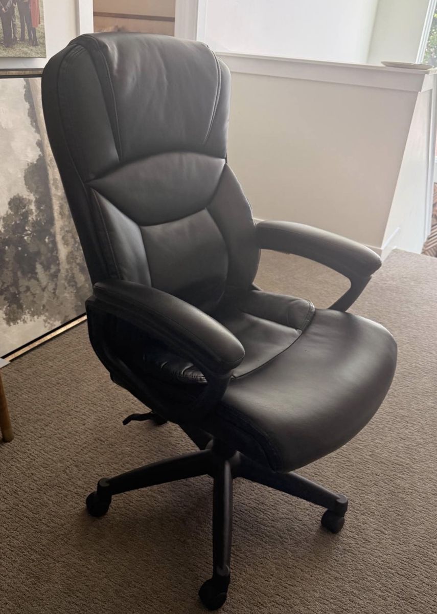 Black Faux Leather High-Back Executive Office Chair with Padded Armrests