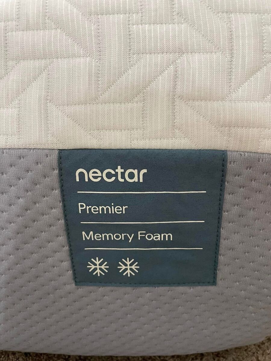 Nectar, Nectar Premier Memory Foam, King, Medium-Firm, Like New