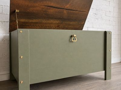The Greenbriar Storage Bench