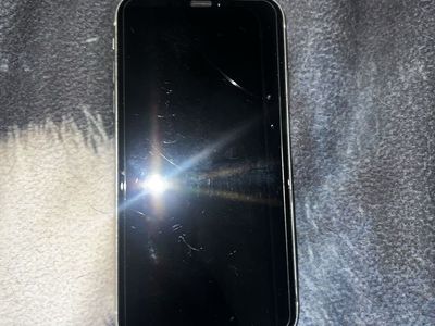 iPhone XR 64gb CLEAN IMEI