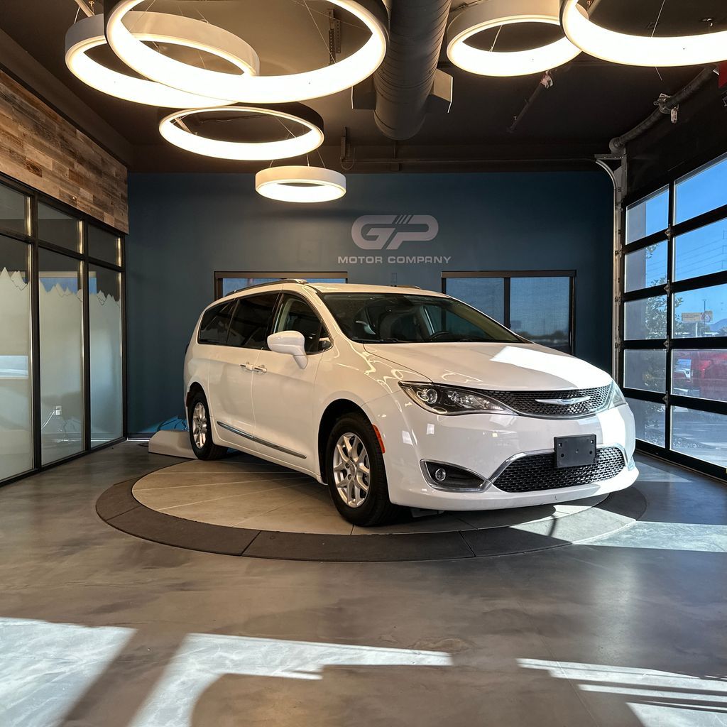 2020 Chrysler Pacifica Touring L