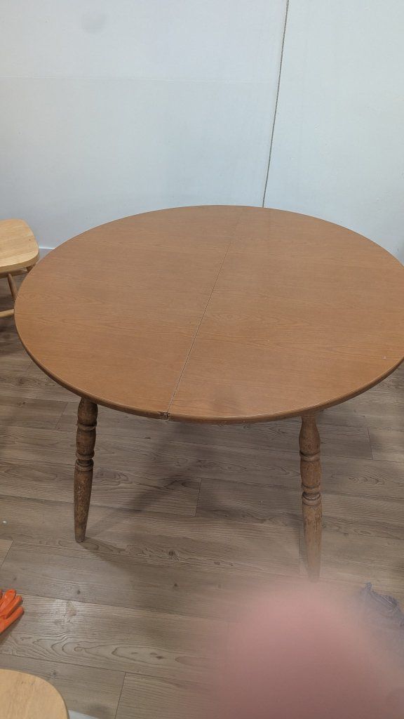 Wooden Extendable Oval Dining Table with Removable Leaf