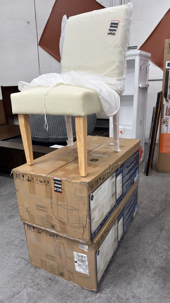 Chair 4 Chairs Brand new with cover