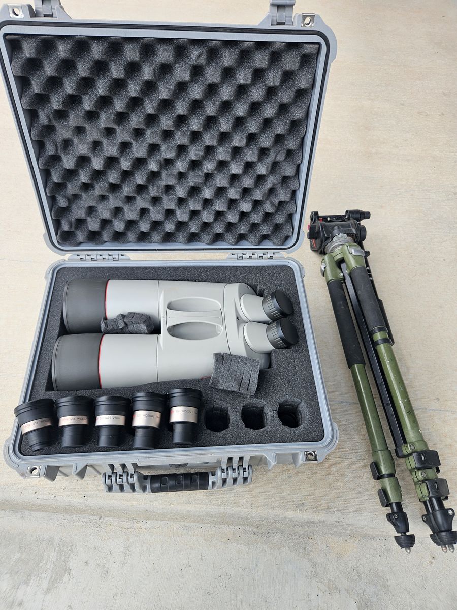 Kowa Highlander Fluorite Lens Binoculars with Tripod and Case