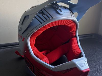 100percent Mountain Bike Helmet - Status - Large