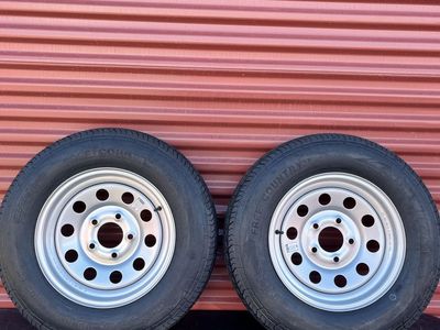 Set of 2 Free Country ST 205/75 D 15 Trailer Tires Mounted on New Silver Mod Wheels 5 on 5 Pattern Brand New