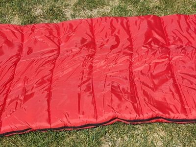 Eureka 3 LB Poly fill sleeping bag