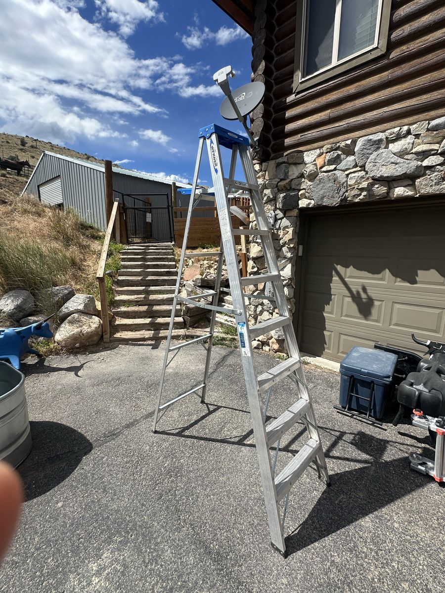 8 ft Werner aluminum ladder