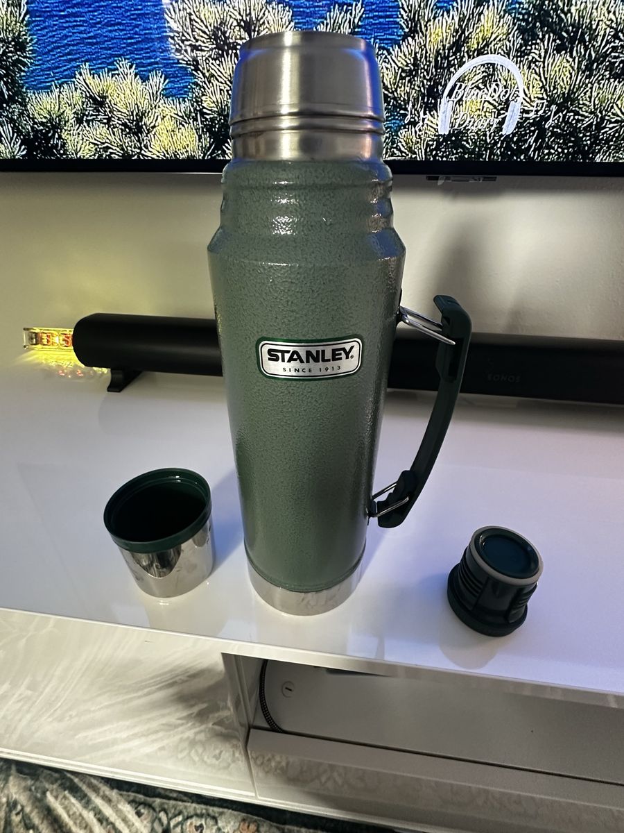 Stanley Classic Legendary Bottle 1.1QT Hammertone Green Vacuum Insulated Thermos