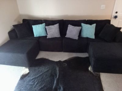 EXTRA LARGE 6 PIECE BONELESS COUCH