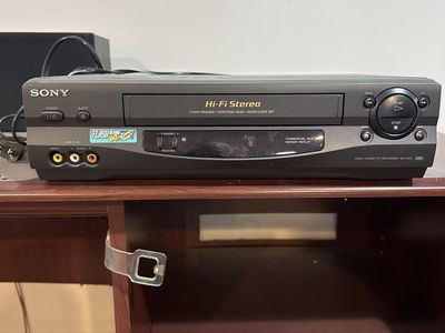Sony SLV-N55 Hi-Fi Stereo VCR VHS Player Recorder