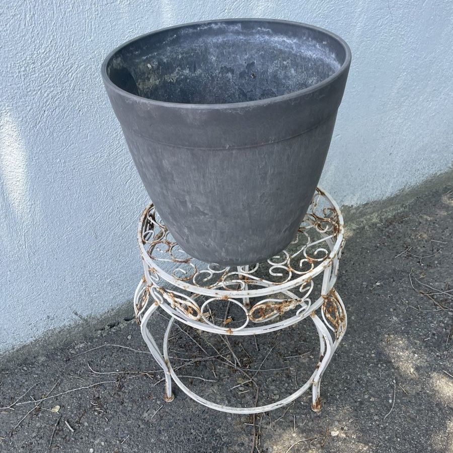 12” Planter Pot and Cute Metal Plant Stand