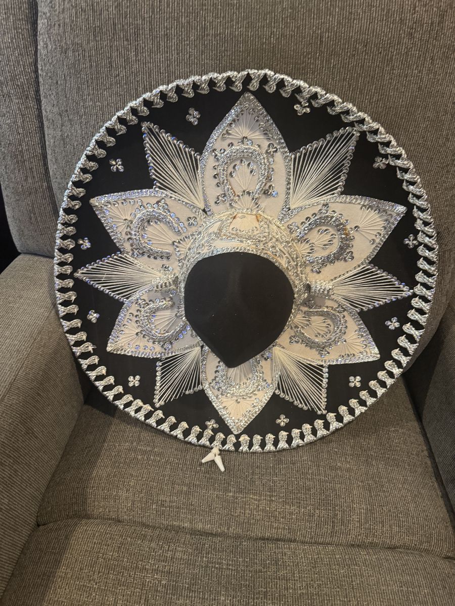 Main image 3