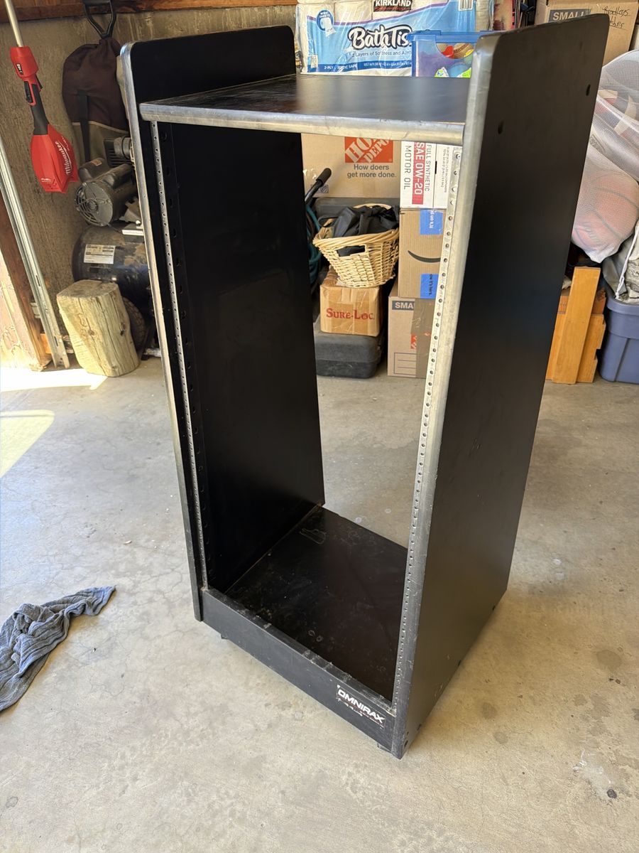 Main image 3