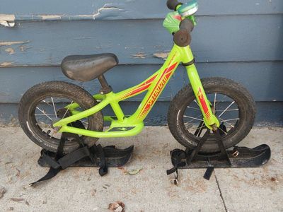 Specialized Hotwalk Kids Balance Bike with Ski Conversion Kit - Neon Green, Used