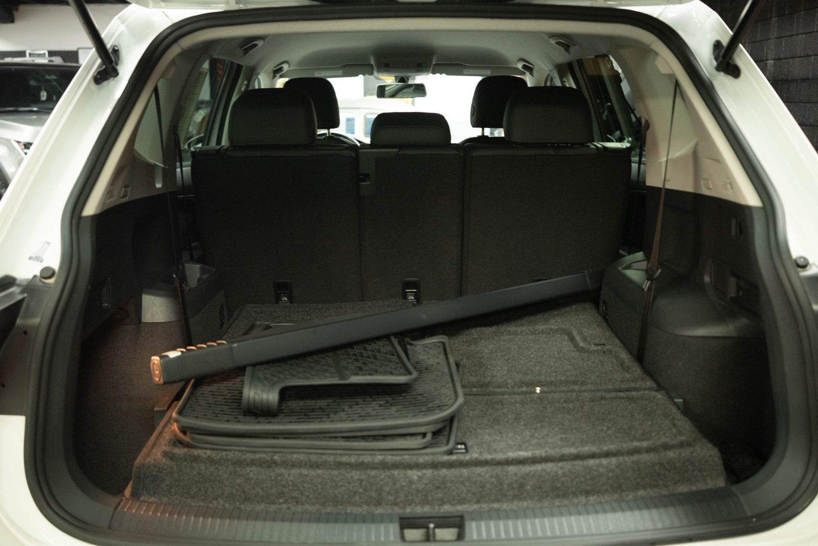 Main image 7