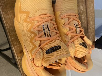 Size-9.5 DON Crayola "Banana Mania"