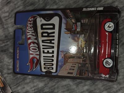 2011 hotwheels boulevard 55 corvette