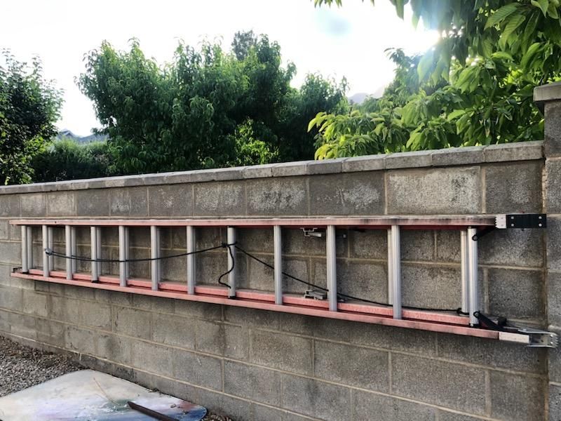 20' OSHA approved fiberglass extension ladder