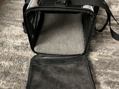 Veeoa Soft-Sided Pet Carrier - Gray/Black, Airline Approved for Small Dogs/Cats
